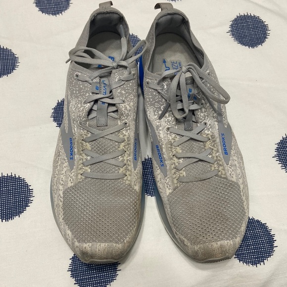 Mens Running Shoe - Picture 1 of 5